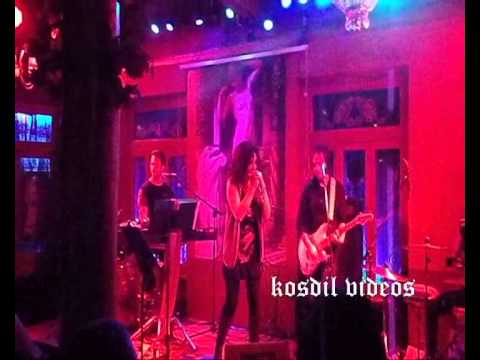 ΣΟΦΙΑ ΑΡΒΑΝΙΤΗ ΤΙ ΝΑ ΜΑΣ ΚΑΝΕΙ Η ΝΥΧΤΑ & ΠΑΙΧΝΙΔΙ ΤΗΣ ΝΥΧΤΑΣ LIVE @ GHOST HOUSE 13/12/13