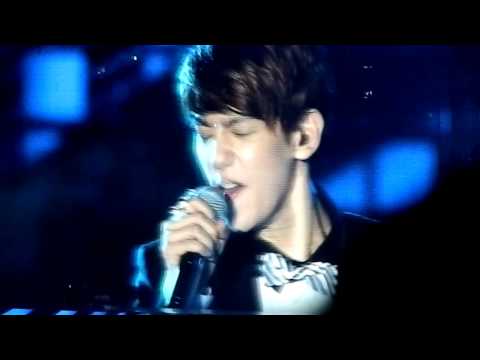 [FANCAM/HD] SMTOWN 121123, BAEKHYUN CHEN RYEOWOOK ONEW - OPEN ARMS.MOV