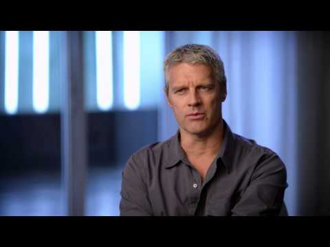 DIVERGENT - Featurette [Casting Theo] HD