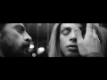 Cauã Reymond vive uma travesti em clipe sobre Transfobia