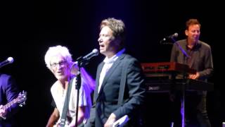 REO SPEEDWAGON & CHICAGO "Ridin The Storm Out" Live @ The Greek Los Angeles 8/1/14