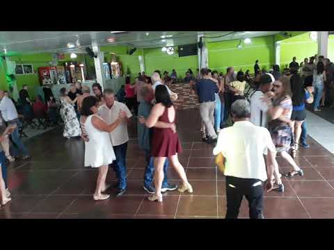Baile da terceira idade em Venâncio Aires RS com Revelação Musical de Lajeado RS.  E dele festa!