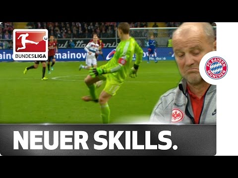 Guarda-redes Neuer do Bayer de Munique, com toque genial, torna-se numa estrela das redes sociais.