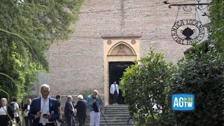 A Rivalta i funerali di Giorgio Armani, i cittadini: «Siamo contenti che ritorni qui»