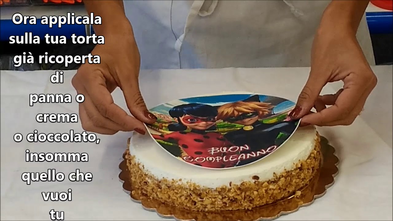 Watch Now Come applicare la stampa alimentare in pasta di zucchero sulla torta! Come applicare la stampa alimentare in pasta di zucchero sulla torta!