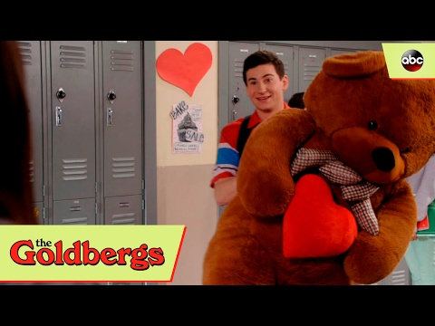 Erica Hates Valentine's Day - The Goldbergs 4x13