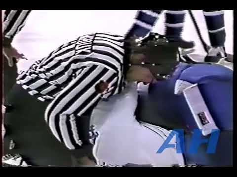 NHL Mar. 24, 1990 Ken McRae,QUE v Brian Curran,TOR Toronto Maple Leafs Quebec Nordiques