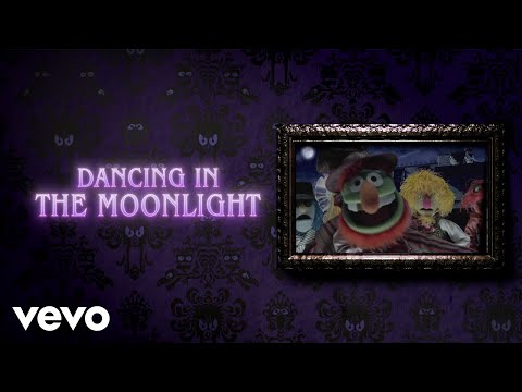Video thumbnail for Dancing in the Moonlight