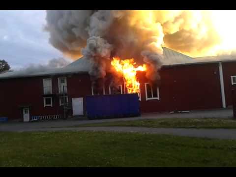 Hackås föreningshus brinner ned