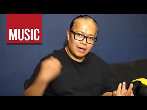 Mike Villegas: HOW TO Perform Live with a Guitar