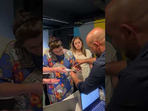 Dt. Rəşad Muradov’un təqdimatında Şəffaf kappalar ilə A-dan Z-yə müalicə / Odontos