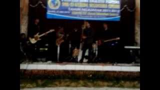 preview picture of video 'Ruvi band di perpisahan SMK TI GNC 2012(ceria)'