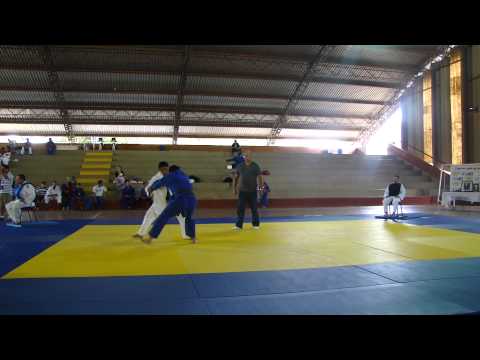 Huggo Choke - Uchi Mata Judo