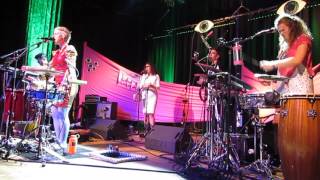 tUnE-yArDs - &quot;Time of Dark&quot; (Live at Variety Playhouse, Atlanta, GA)