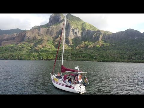 Sailing the Marquesas in French Polynesia is it worth it? -  We swim with MANTA RAYS - ep 67