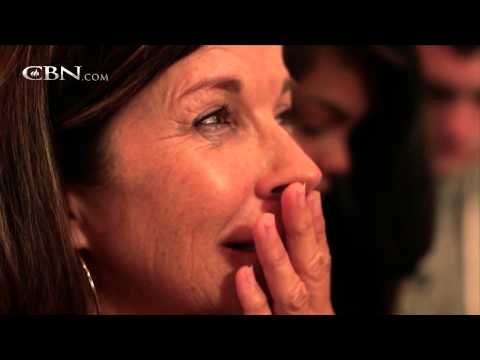 700 Club Interactive: Break Those Chains - February 26, 2015