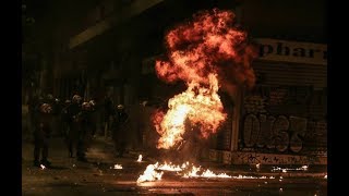 Athens: A fierce riot unfolds 9 years after the murder of Alexis Grigoropoulos by cops (6/12/2017)