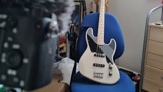 Video thumbnail for Squier Paranormal 54 Jazz Bass Unboxing by Jonny Dibble