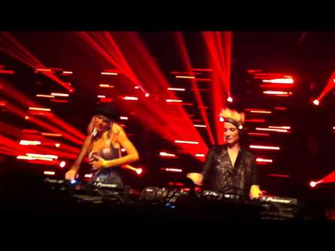 Nervo @ Energy 2012 played: David Guetta & Avicii - "Sunshine" w/ The Police - Message in a Bottle