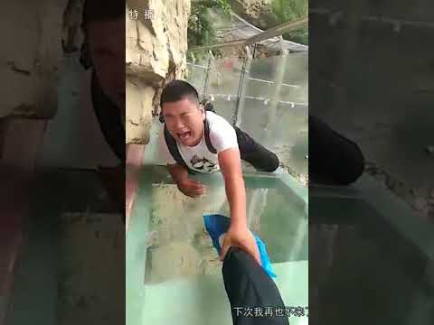 Fear of Heights (Chinese people afraid of a glass bridge)  Very Funny