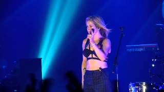 Ellie Goulding - Stay Awake Live at Zenith München 08.02.2014 [HD &amp; HQ]