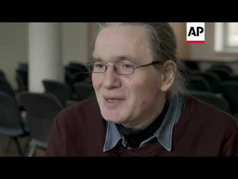 Czech presidential runoff vote: Pavel challenges Babis