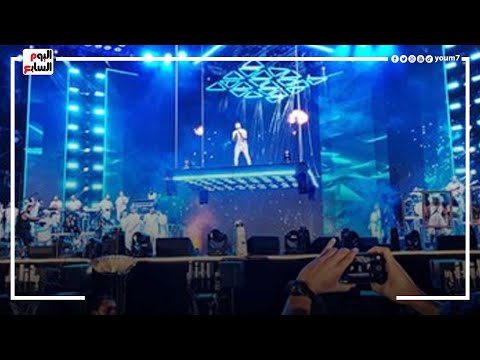 شوف تامر حسني عمل إيه في الساحل.. نزل طائر 🦅 ورقص مع راجل من غير رأس وغير 3قمصان