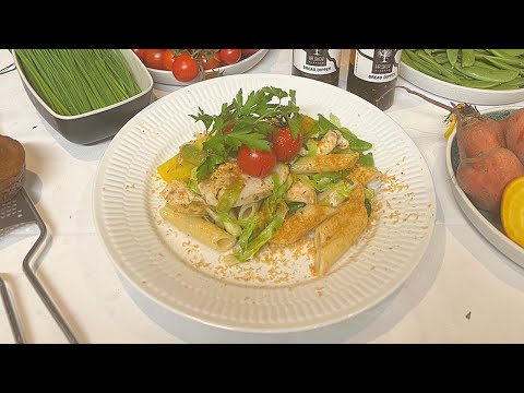 Hr. Skov's pastaret med Bread dipper & kylling