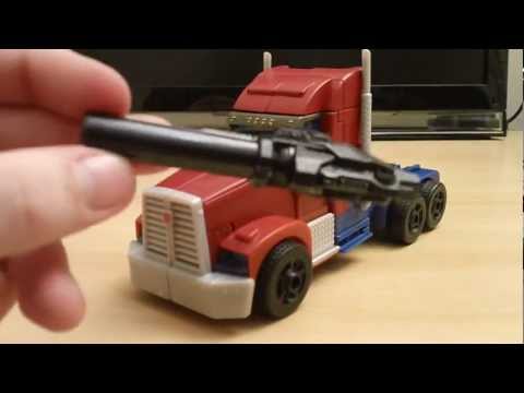 First Edition Voyager Optimus Prime (video review in Portuguese)