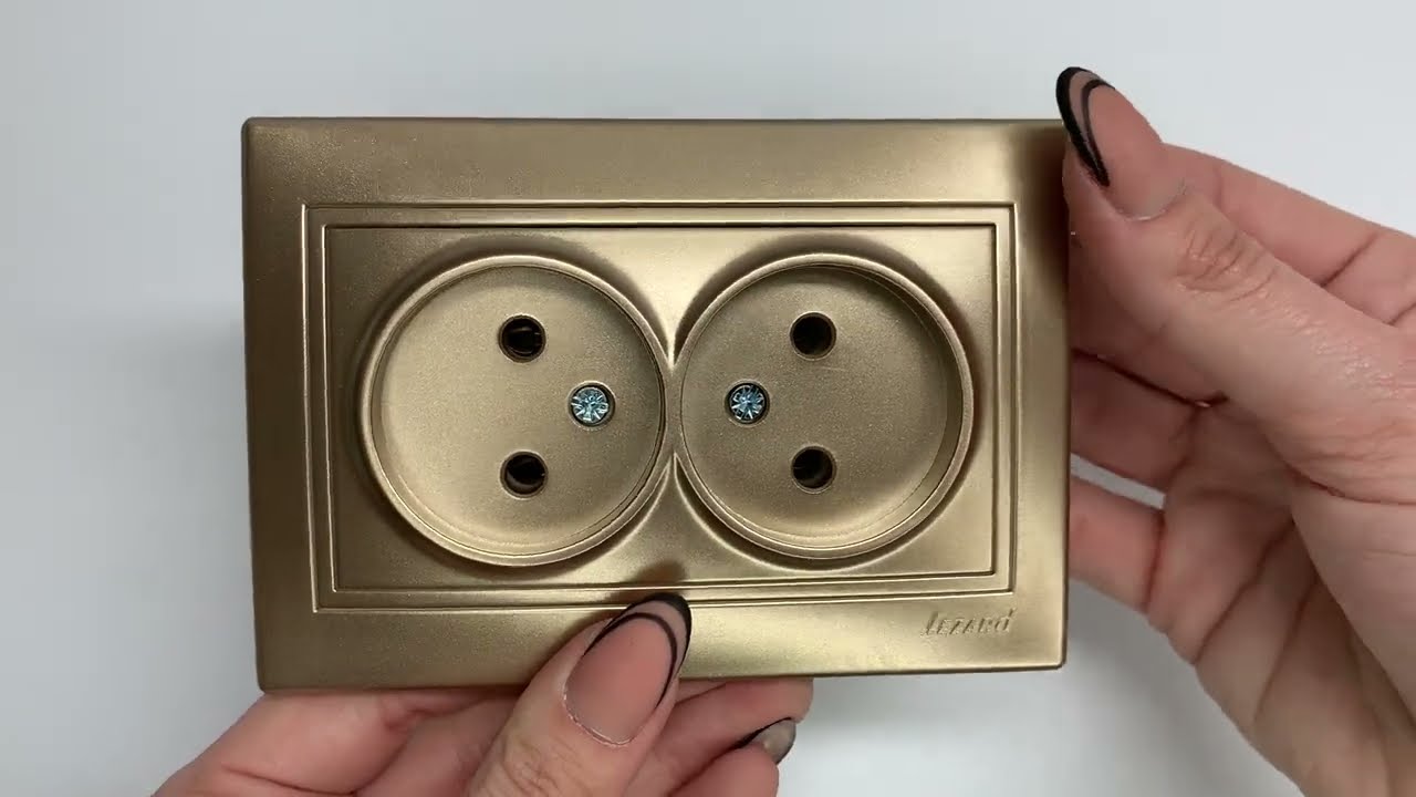 Розетка двойная без заземления MIRA светло-коричневый перламутр со вставкой 701-3131-128