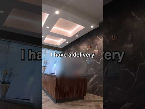 Ela pediu apenas 1 donut #london #shorts #dunkindonuts #delivery