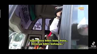 Download lagu Video Story Wa Pramugari Cantik Bus STJ Mbak Ifaagarifa 30 Detik mp3