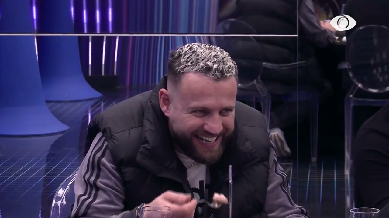 “O tulla e djegur, llaçi…”/ Miri debaton me Artanin: Ke mbaruar punë që te mandarina