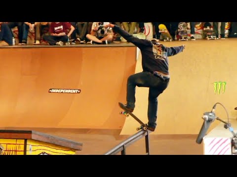 AMAZING KICK FLIP CROOK ACROSS THE WHOLE FLAT BAR KELVIN HOEFLER