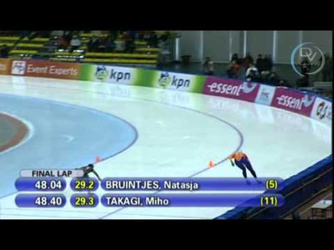 Natasja Bruintjes & Miho Takagi 1000m, 2nd round, Changchun 2010