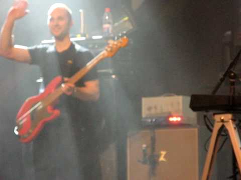 19/23 Tegan & Sara - Band Intro w/Waving + Hell  @ Thebarton Theatre, Adelaide, SA 5/13/10
