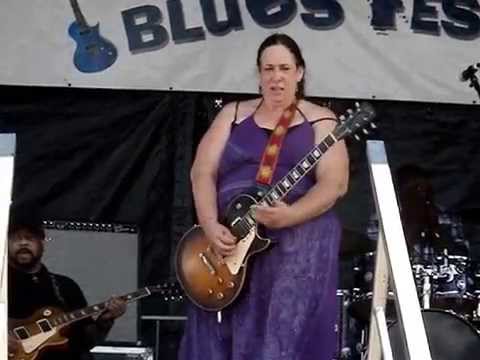 Joanna Connor / Video By Sodafixer /  North Atlantic Blues fest 2014 / Awesome Slide!