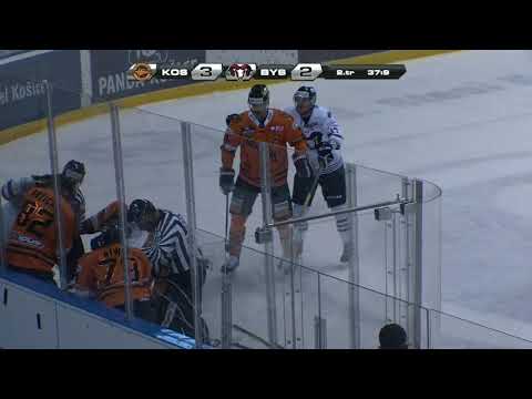 17.kolo šarvátka po zákroku Martina Réwaya na Huntera Drewa