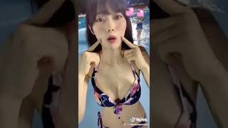 【TikTok】スタイル抜群の水着美女♡ #shorts #tiktok (黒髪美人は最高です)