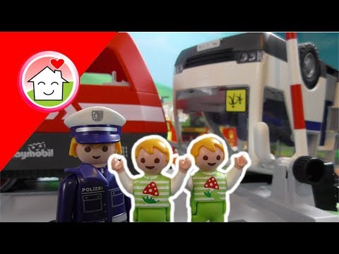 Playmobil Eisenbahn Film - Das Zugunglück - Playmobil Eisenbahn - Kinderfilm von Familie Hauser