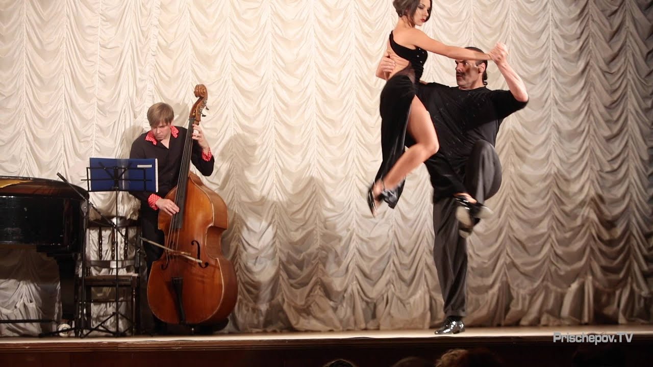 Junior Cervila & Guadalupe Garcia, 2