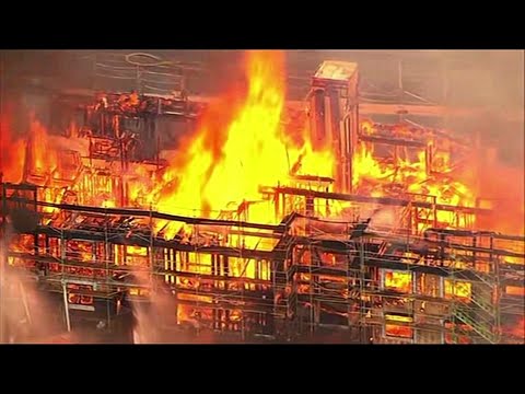 Firefighters battled a fire engulfing a condominium complex under construction in Silicon Valley. Multiple fire engines doused the blaze encompassing an entire block near Santa Clara University on Friday. (June 28)