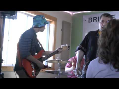 Justin Lindsay and Bunk - Hold On