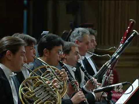 Francesco Di Rosa performs Strauss at La Scala Theatre in Milan 3°