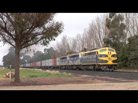 POTA Container train near Numurkah  Sat 09/07/11