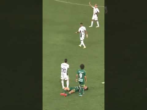 O primeiro lance do cara no clube foi esse 🤦🤦🤦 #futebol #pavón #futebolbrasileiro #futebolaovivo