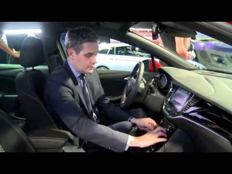 New Astra I Accessories - Air Wellness & Mobile Phone Holder I Opel