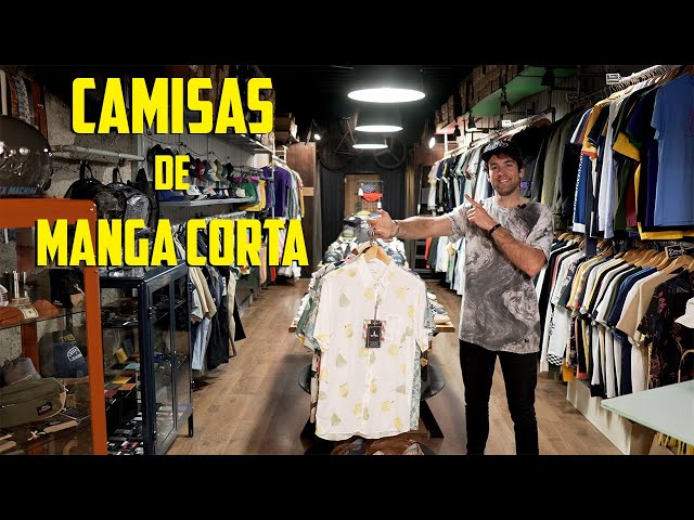 Vídeo relacionado con Pops Chocklit Shoppe Sign Camiseta Negra De Manga Corta para Hombre