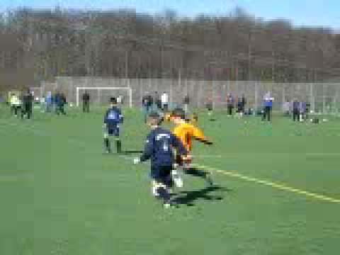 Torchance von Justin Schneider für die F-Jugend von TuRa Brügge