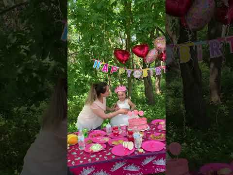 🥳🎂😘Happy birthday Samira 🥳🎂🥰🥳#wowclassic #happybirthday #happykids #happyday #littleblogger